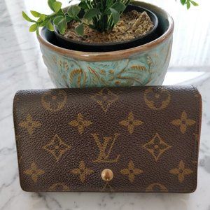 LOUIS VUITTON Monogram Porte-Mannaie Tresor Wallet